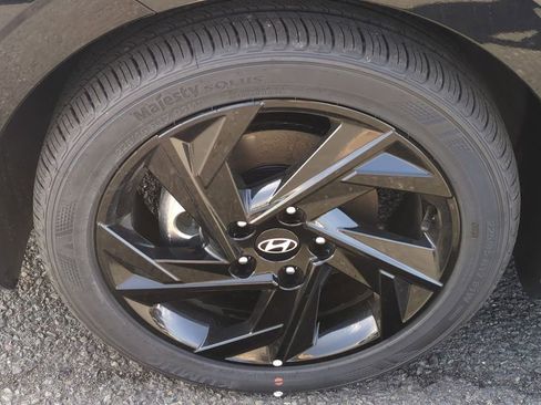 New 2026 Hyundai Elantra Sport FWD image 9