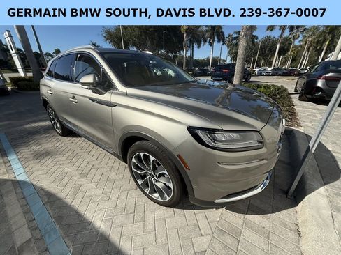 Used 2023 Lincoln Nautilus Reserve w/ Equipment Group 201A image 10