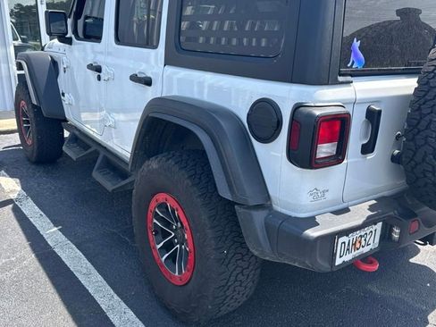 Used 2024 Jeep Wrangler Unlimited Sport AWD/4WD image 5