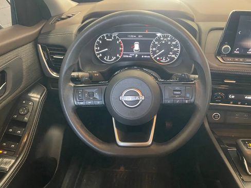 Certified 2022 Nissan Rogue SV FWD image 13
