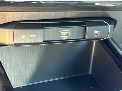 New 2026 Kia Niro LX FWD image 18