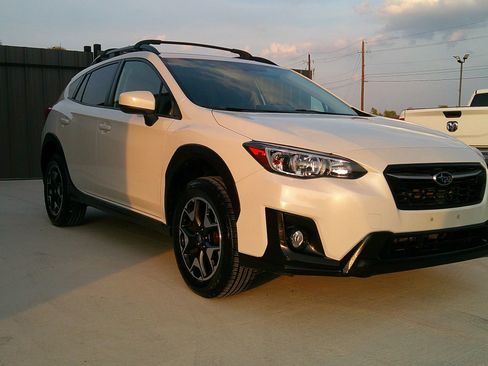 Used 2019 Subaru Crosstrek 2.0i Premium image 14