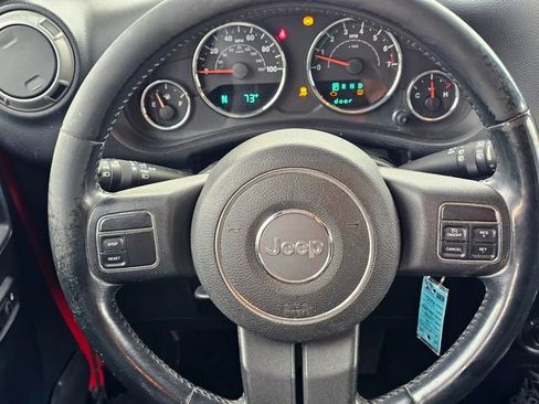 Used 2012 Jeep Wrangler Unlimited Sport image 26