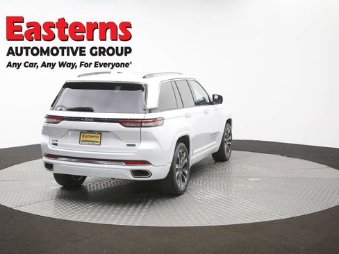 Used 2022 Jeep Grand Cherokee Overland AWD/4WD image 43