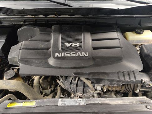 Used 2019 Nissan Titan SV w/ SV Convenience Package image 30