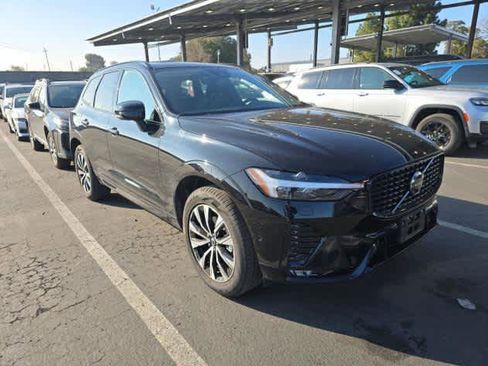 Used 2025 Volvo XC60 B5 Plus AWD/4WD image 2