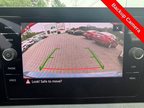 Used 2025 Volkswagen Jetta SE FWD image 22