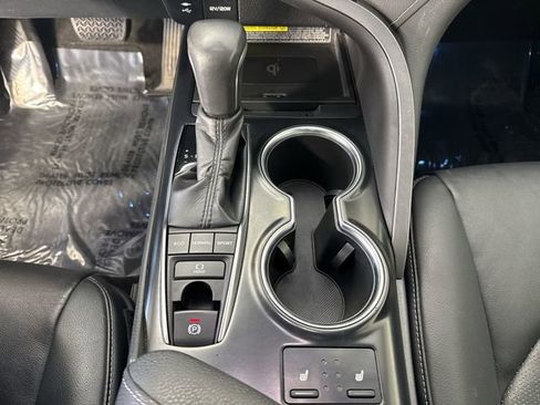 Used 2019 Toyota Camry XSE FWD image 17