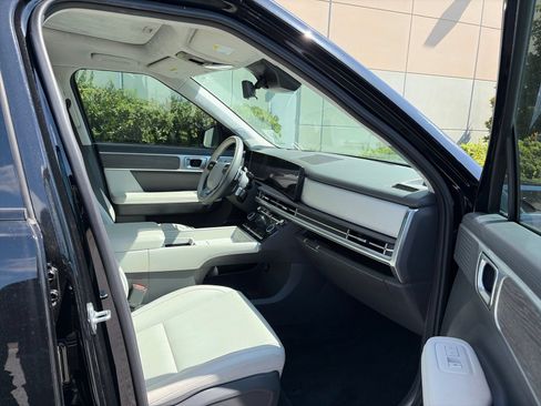 Used 2025 Hyundai Santa Fe Calligraphy FWD image 13