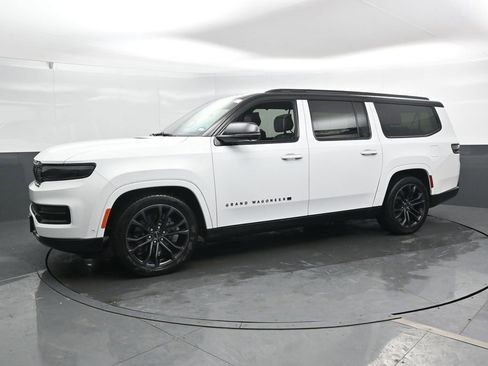 Used 2024 Jeep Grand Wagoneer L Series II w/ Quick Order Packagew 28T AWD/4WD image 9