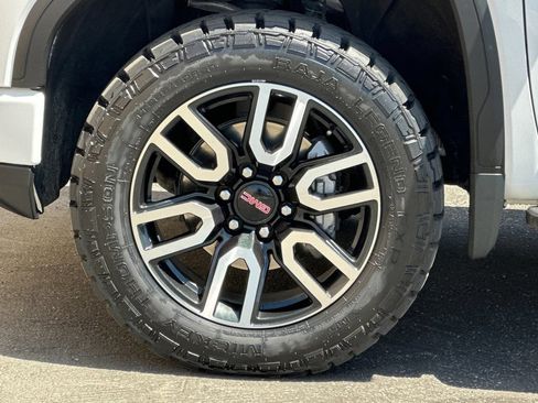 Certified 2023 GMC Sierra 1500 AT4 w/ AT4 Premium Package AWD/4WD image 27