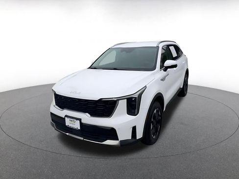 Used 2024 Kia Sorento S image 7