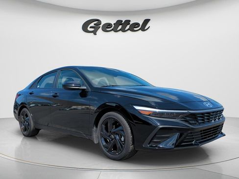 Certified 2026 Hyundai Elantra Sport FWD image 3