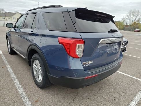 Used 2021 Ford Explorer XLT image 4