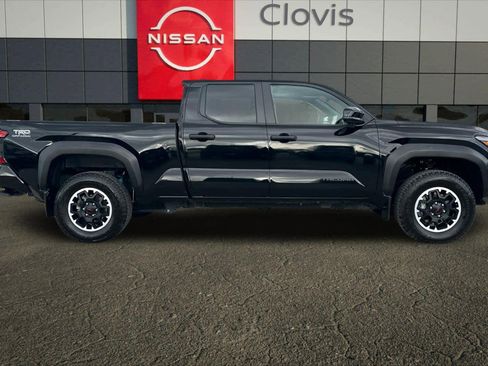 Used 2024 Toyota Tacoma TRD Off-Road image 9