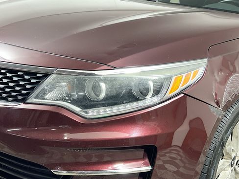 Used 2016 Kia Optima EX FWD image 12