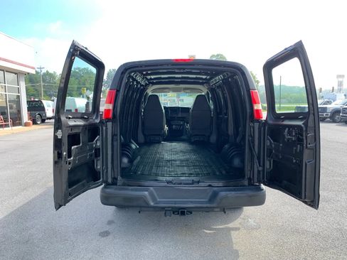 Used 2007 Chevrolet Express 1500 RWD image 25