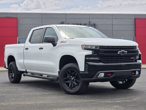 Used 2020 Chevrolet Silverado 1500 LT Trail Boss AWD/4WD image 2