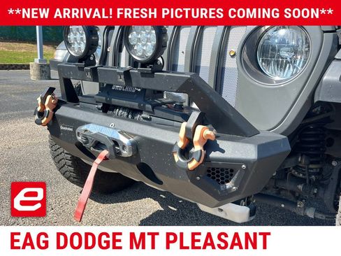 Used 2022 Jeep Gladiator Mojave w/ Cold Weather Group AWD/4WD image 3