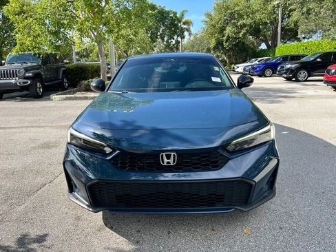 Used 2025 Honda Civic Sport image 2