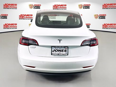 Used 2021 Tesla Model 3 Standard Range Plus image 16