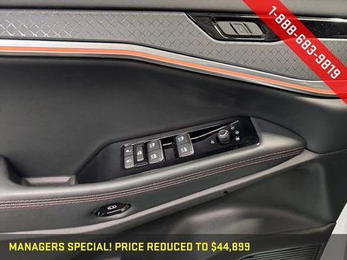 Used 2025 Jeep Wagoneer S Limited image 26