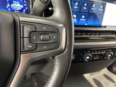 Used 2022 Chevrolet Silverado 1500 LT AWD/4WD image 17