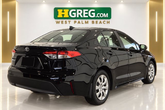 Used 2025 Toyota Corolla LE FWD image 6