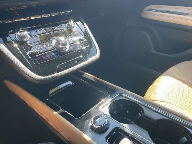 Used 2020 Lincoln Corsair Reserve w/ Equipment Group 201A FWD image 30