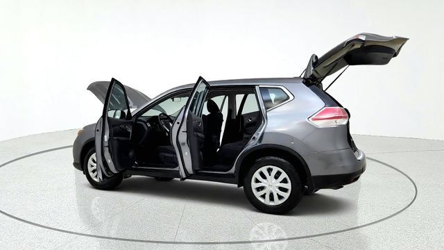 Used 2015 Nissan Rogue S FWD image 16