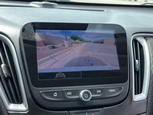 Used 2025 Chevrolet Malibu LT FWD image 18