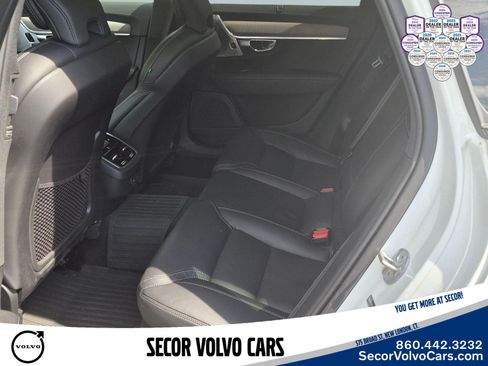 Used 2023 Volvo XC90 B6 Ultimate w/ Protection Package Premier AWD/4WD image 16