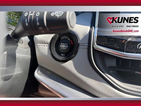 Used 2025 Jeep Compass Limited AWD/4WD image 23