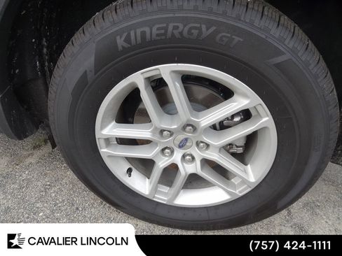 Used 2026 Ford Explorer Active AWD/4WD image 16