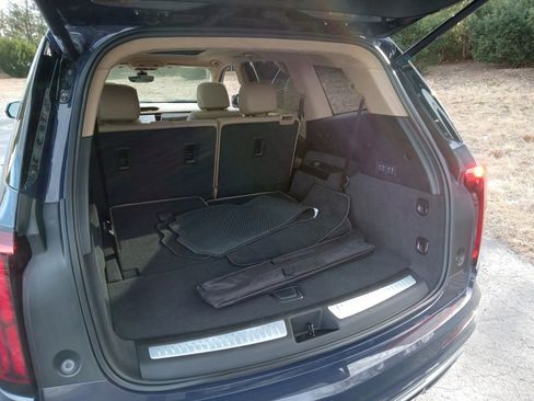 Used 2025 Cadillac XT6 Premium Luxury w/ Platinum Package image 26