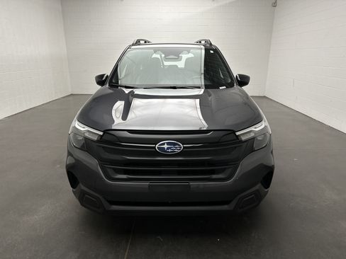 Used 2025 Subaru Forester w/ Convenience Package #1 AWD/4WD image 3