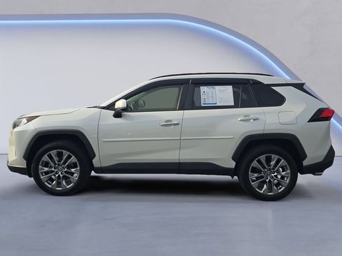 Used 2020 Toyota RAV4 Limited image 2