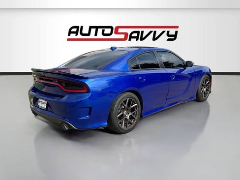 Used 2019 Dodge Charger R/T w/ Plus Group RWD image 7