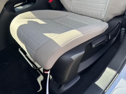 Used 2023 Honda HR-V LX image 16