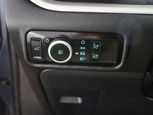 Used 2023 Ford Explorer XLT w/ Equipment Group 202A AWD/4WD image 36