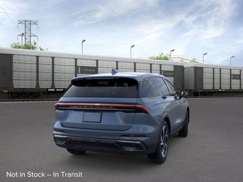 New 2026 Lincoln Nautilus Premier AWD/4WD image 8