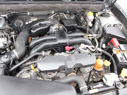 Used 2014 Subaru Legacy 2.5i Premium image 25