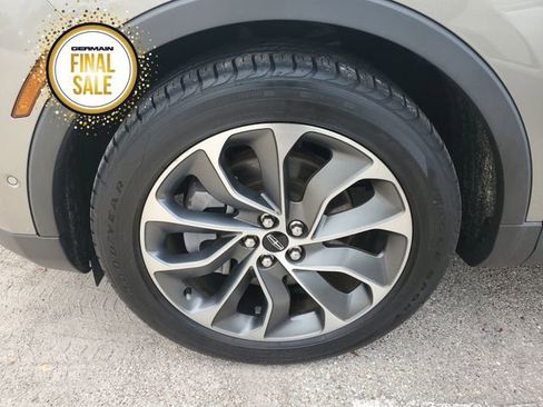 Certified 2023 Lincoln Nautilus Reserve w/ Equipment Group 201A image 10