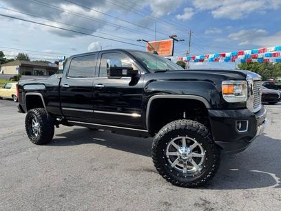 Used 2016 GMC Sierra 2500 Denali w/ Duramax Plus Package