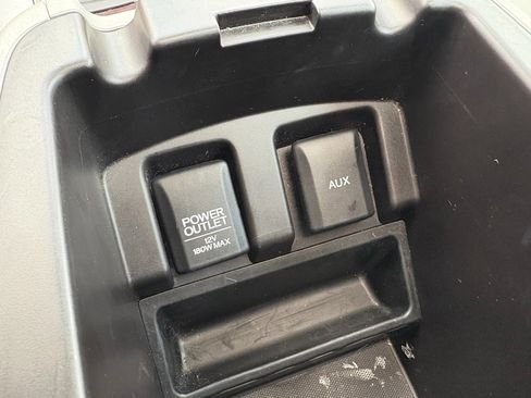 Used 2017 Acura TLX image 19