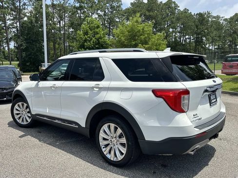 Used 2022 Ford Explorer Limited w/ Equipment Group 301A RWD image 8
