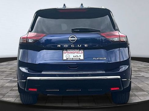 Used 2025 Nissan Rogue Platinum w/ Tech Package FWD image 5