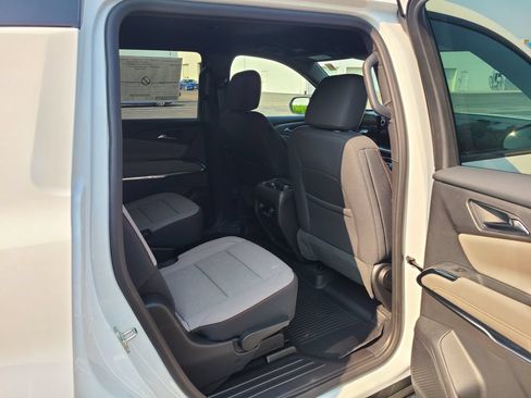 New 2026 Chevrolet Traverse LT w/ Midnight/Sport Edition AWD/4WD image 15