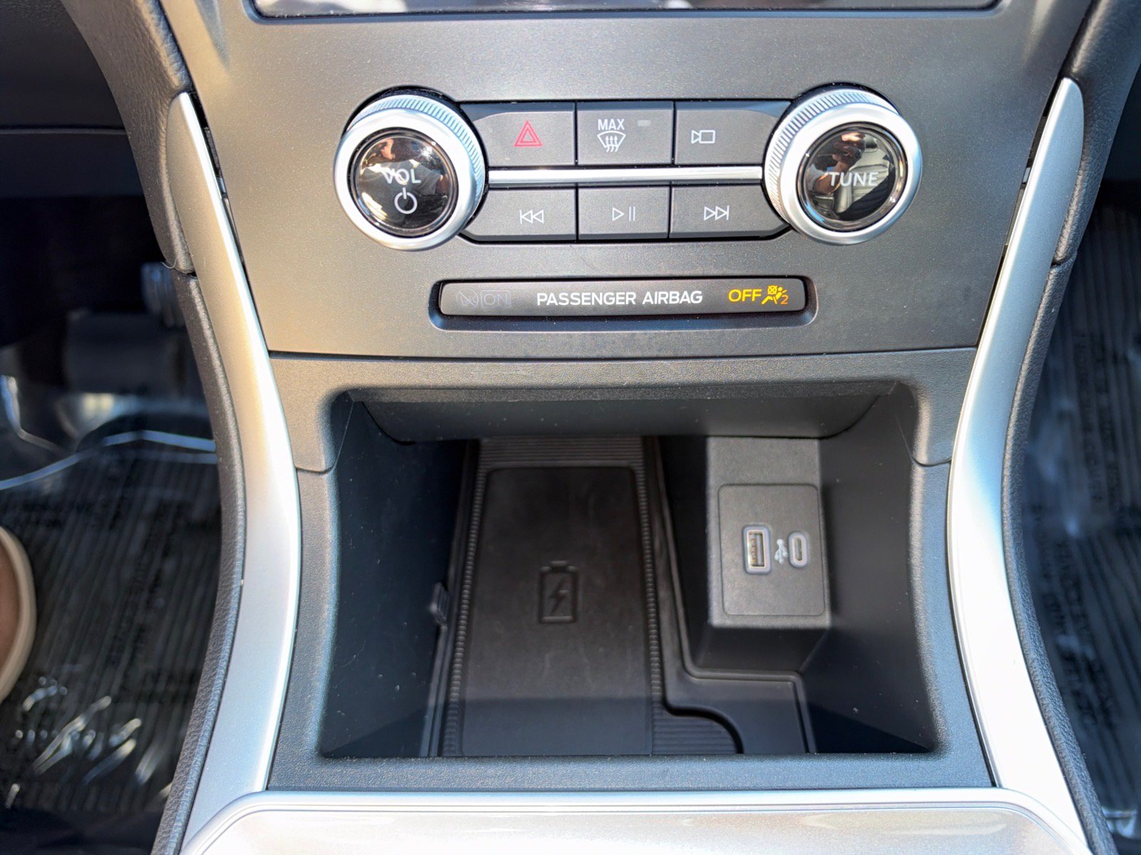 Used 2024 Ford Edge SEL w/ Convenience Package AWD/4WD image 30