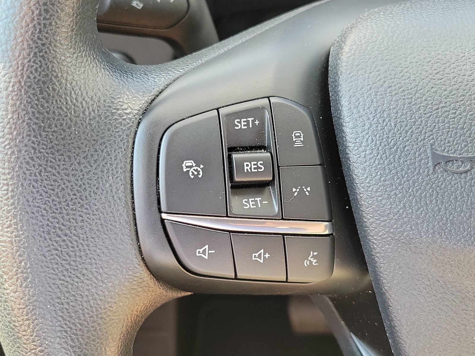 Used 2025 Ford Escape Active w/ Tech Pack #1 FWD image 13